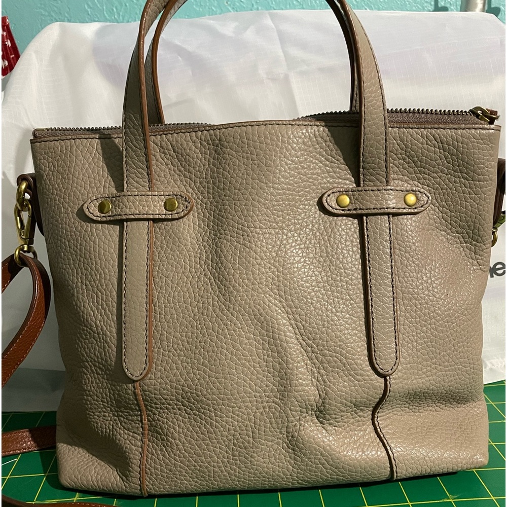 Fossil Pebble Leather Shoulder Crossbody